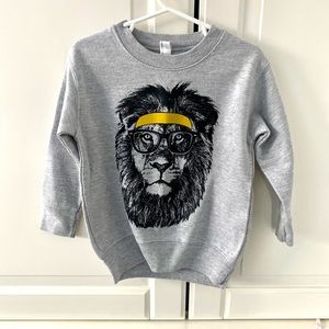 Rabbit Skins sweatshirt, lion print, size 3, worn once for photoshoot